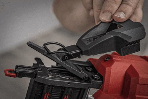 גוף אקדח מסמרים נטען 20V GA18 Brushless + מתנה סוללה 2.0Ah + מטען - סקיל SKIL