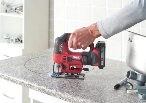 גוף מסור אנכי (ג'יקסו) נטען 20V + מתנה סוללה 2.0Ah + מטען - סקיל SKIL 