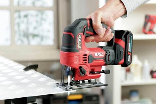 גוף מסור אנכי (ג'יקסו) נטען 20V + מתנה סוללה 2.0Ah + מטען - סקיל SKIL 