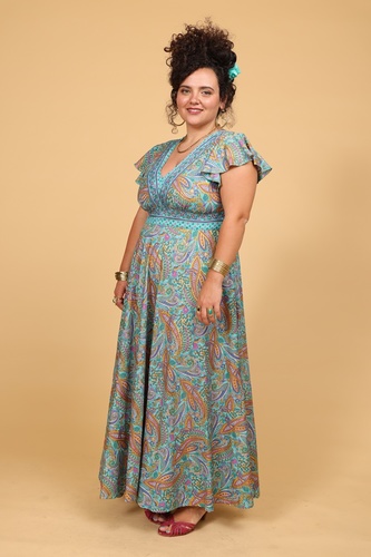 שמלת מלכות Plus size
