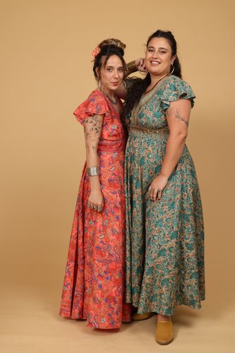 שמלת מלכות Plus size