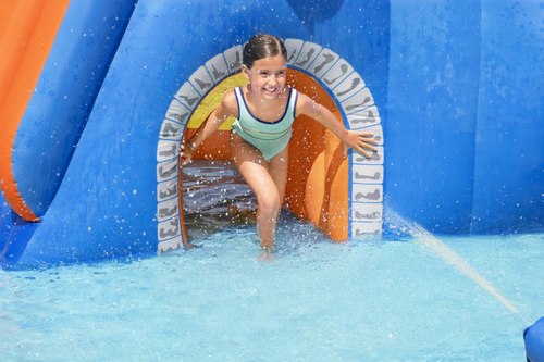 מתקן מתנפח עם מים גדול 2 מגלשות | 53377 | פארק מים מסלול מירוצים | Bestway|מגלשה+קיר טיפוס+ שיכשוכית