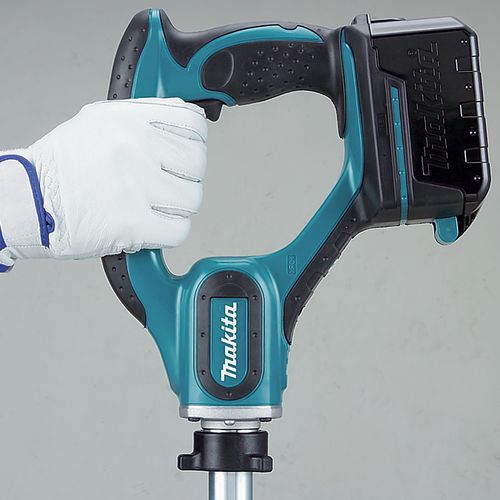 ויברטור בטון נטען MAKITA DVR450Z | לבטון מושלם ללא בועות | הכל בו לתעשיה