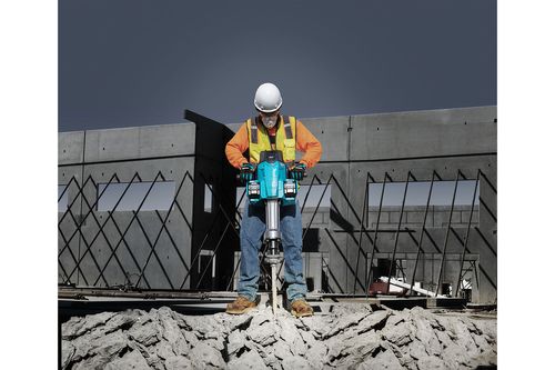 פטיש הריסה נטען MAKITA 72.8J | עוצמה של 2000W ללא כבל | הכל בו לתעשיה