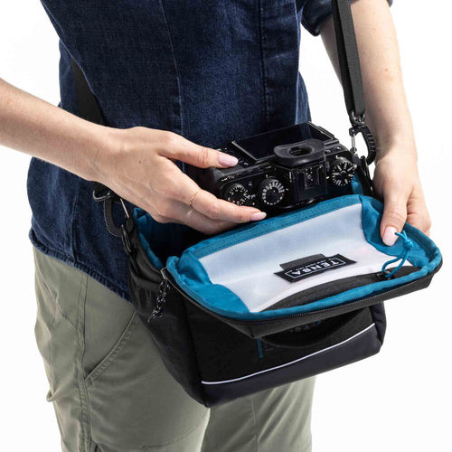 תיק צד Tenba 637-781 Skyline V2 8 Shoulder Bag (Gray)