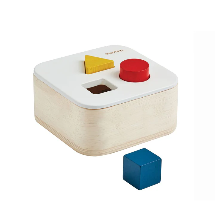משחק מיון צורות מעץ לפעוטות - PLAN TOYS