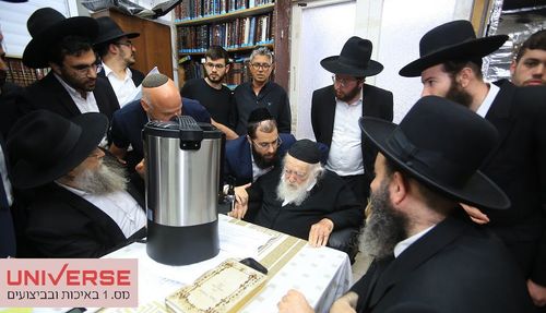 מיחם הפלא עם נעילת ברז 8 ליטר 40 כוסות NR-708B UNIVERSE צבע שחור מאושר ללא טבילה מהדרין NR710B