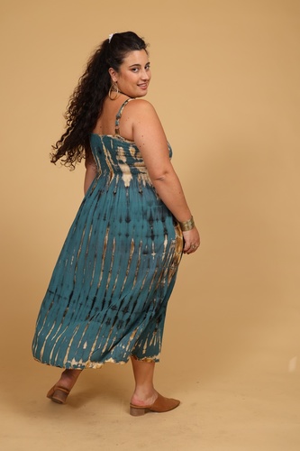 שמלת סטרפלס plus size