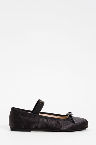 Satin ballet flats with strap