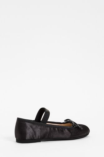 Satin ballet flats with strap