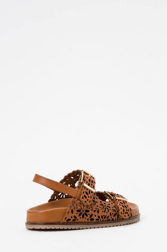 Lasered leather sandals with buckles
