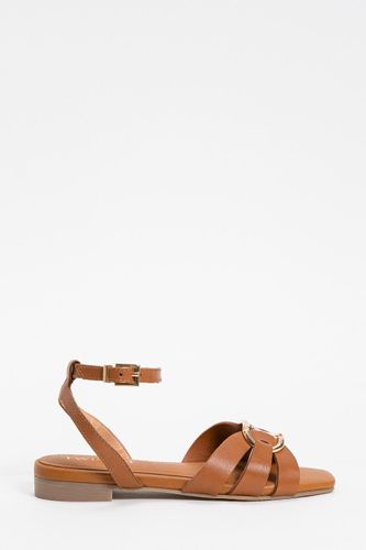 Leather sandals with Oval T