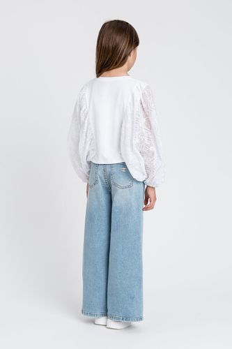 Wide leg jeans with cut-out
