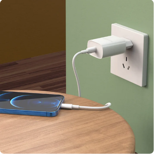 סט ראש מטען מהיר וכבל USB-C ל-Lightning, טעינה מהירה PD20W, לבן