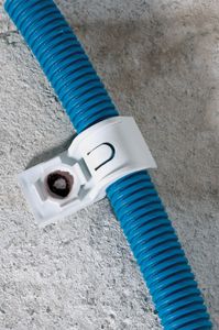 שלות פלסטיק P-CLIP SINGLE לצנרת חשמל ותשתית - SPIT 200 יחידות במארז. *יש לרשום בסלקט את המידה הרצויה.