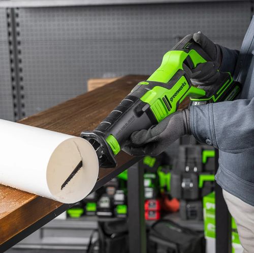 מסור חרב GREENWORKS 24V Brushless דגם 99579-2 עם מנוע ללא פחמים, מהירות 2,700 סל