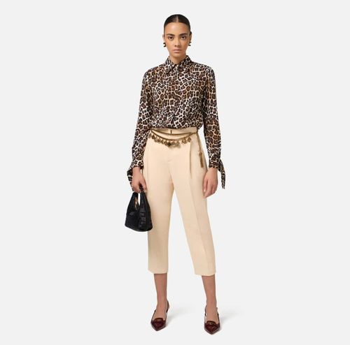 Crêpe cropped trousers with darts