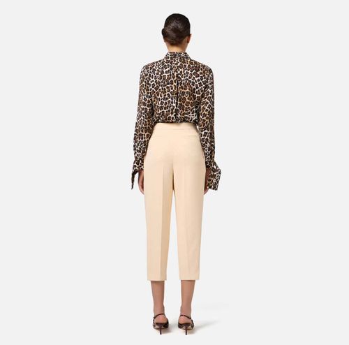 Crêpe cropped trousers with darts