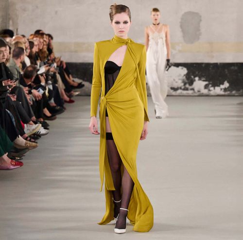 Red Carpet jersey dress with slit and knots