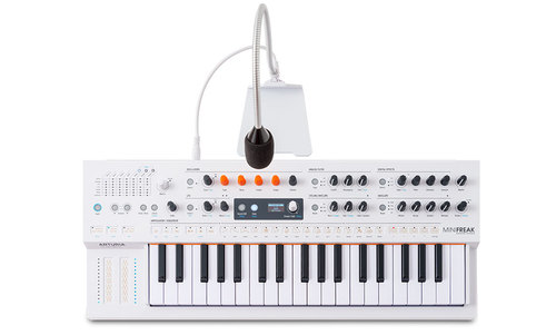 סינטיסייזר - Arturia Minifreak Vocoder