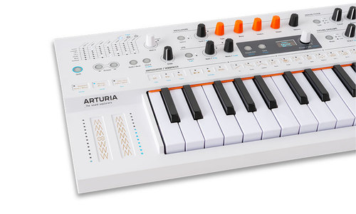 סינטיסייזר - Arturia Minifreak Vocoder