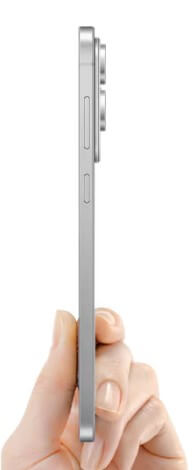 בתמונה יד מחזיקה את הגלקסי S25 EDGE החדש והדק ביותר שיצא לסמסונג