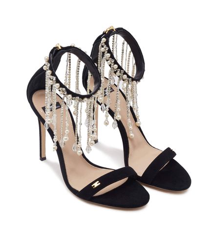 Sandal with rhinestone and pearl chain