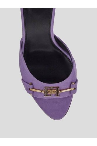 Dimensions: Heel: 8.5cm 100% Calf Leather, 100% Calf Suede Made in Italy