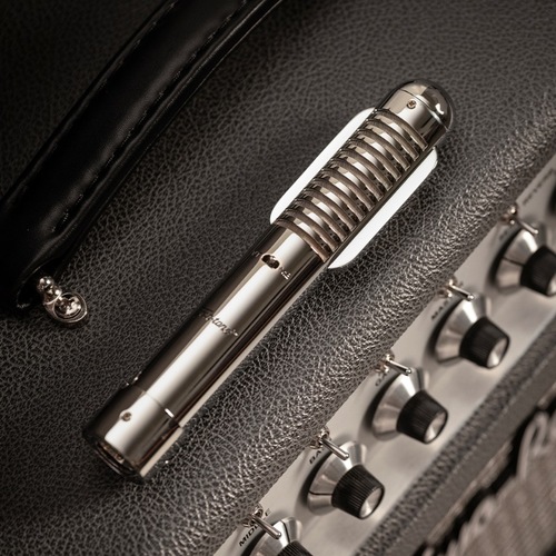 זוית נוספת Warm Audio Fen-tone