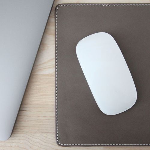 משטח לעכבר - עור ממוחזר חום