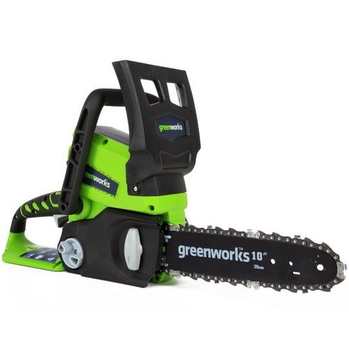 מסור שרשרת GREENWORKS 24V דגם 99701-1-1 עם להב 10 אינץ', סוללת 4 אמפר ומטען מהיר, מערכת שימון אוטומטית ומתיחת שרשרת ללא כלים