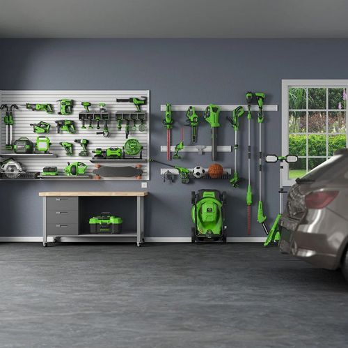 ספירלה נטענת לביוב GREENWORKS 24V דגם 99632 עם כבל 7 מטר, מנגנון הזנה אוטומטי ותאורת LED לפתיחת סתימות בצנרת 1.9-5 ס