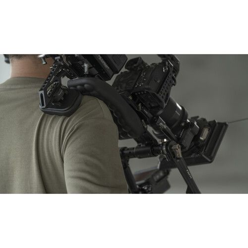 מכתוף למצלמה Tilta Lightweight Shoulder Rig