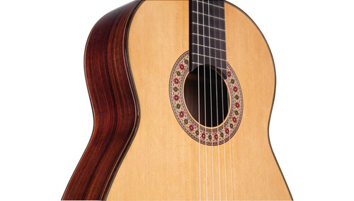 זווית נוספת Cordoba Rodriguez Classical Guitar