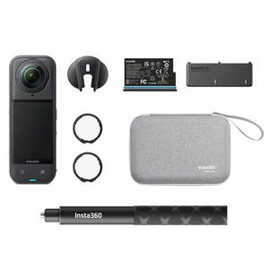 מצלמה וקיט אביזרים Insta360 X5 Essential Bundle