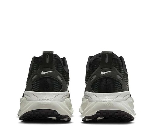 נעלי נייק  Nike Vomero 18 | גברים