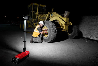 עמוד תאורה מתקפל M18 מילווקי 5400 לומנס דגם 2120-20/ M18 ONERSAL גוף בלבד