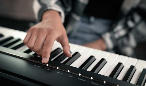 פסנתר חשמלי נייד Kawai ES120