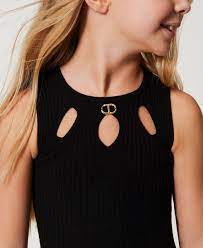 Rib knit top with cut-out