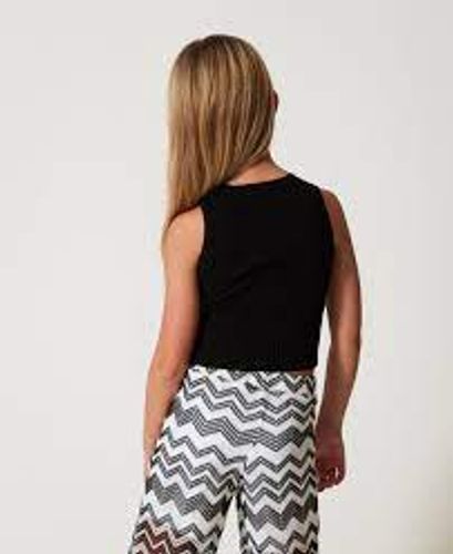 Rib knit top with cut-out