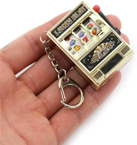 מחזיק מפתחות מכונת הימורים slot machine