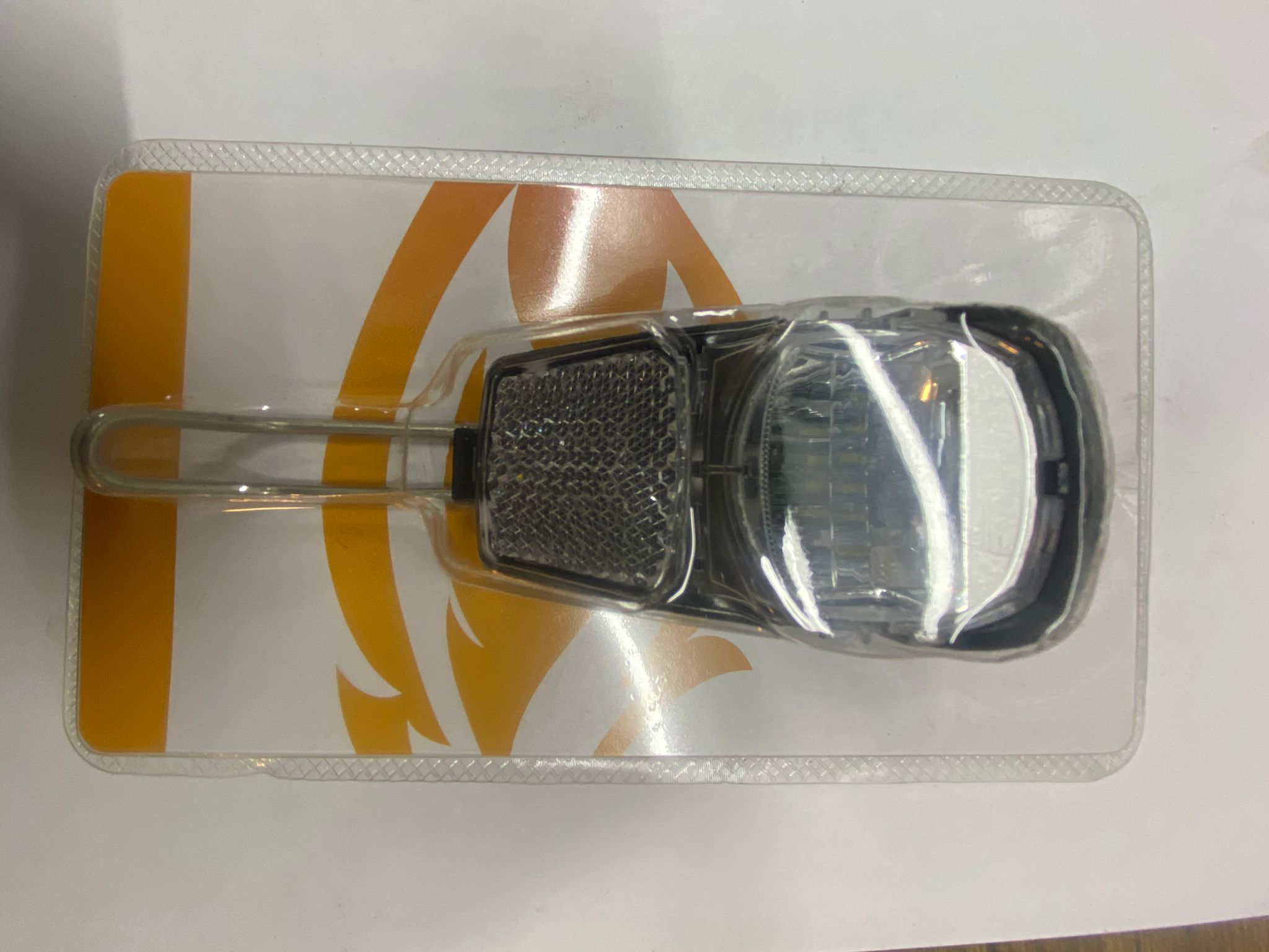 פנס קדמי עם סוללות