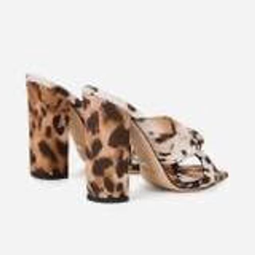 The Explorer by Elisabetta Franchi – The Cube