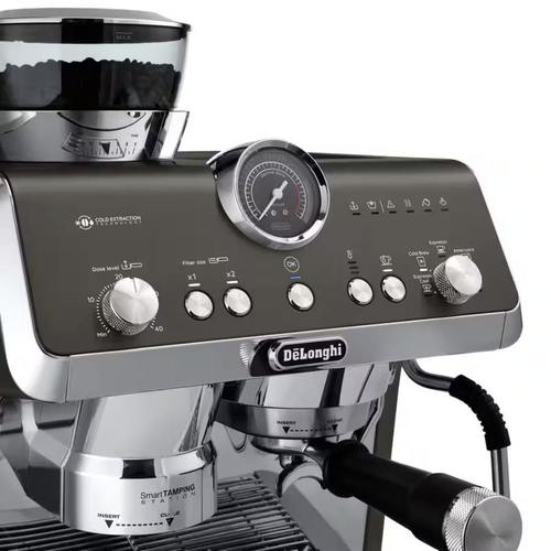 מכונת אספרסו ידנית חכמה Delonghi EC9555.BK La Specialista Opera Espresso Cold Brew שחור