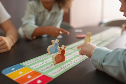 מרוץ החלזונות Snail Race – משחק לוח מהנה לכל המשפחה