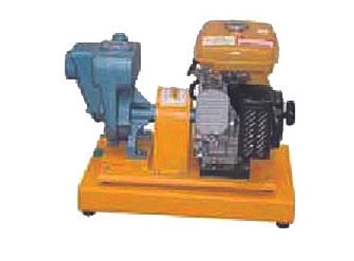 משאבת יניקה עצמית Shatal O2RA עם מנוע בנזין הונדה GX-160 5.5 כוחות סוס, פתחי יניקה וסליקה 2 אינץ', ספיקה 550 ליטר לדקה, מבנה ברזל יציקה לשאיבת מים וביוב