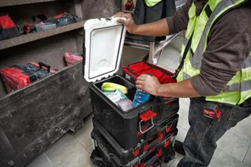 צידנית קומפקטית PACKOUT™ - מילווקי MILWAUKEE