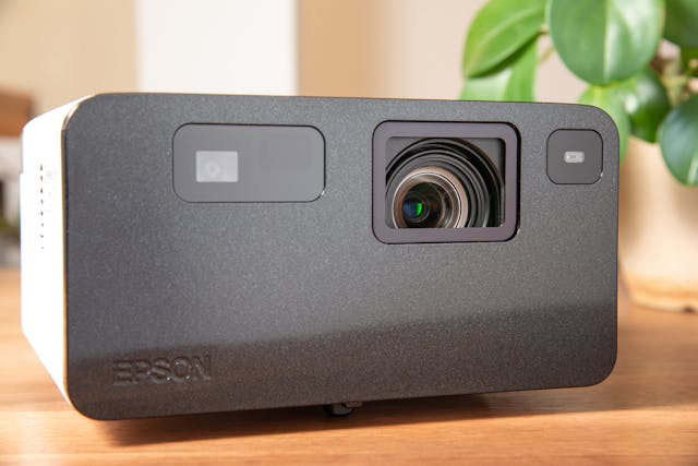 מקרנים ניידים ומקרני קולנוע ביתי בהזמנה אונליין