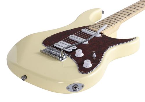 גיטרה חשמלית PEAVEY Raptor Plus Ivory SSH