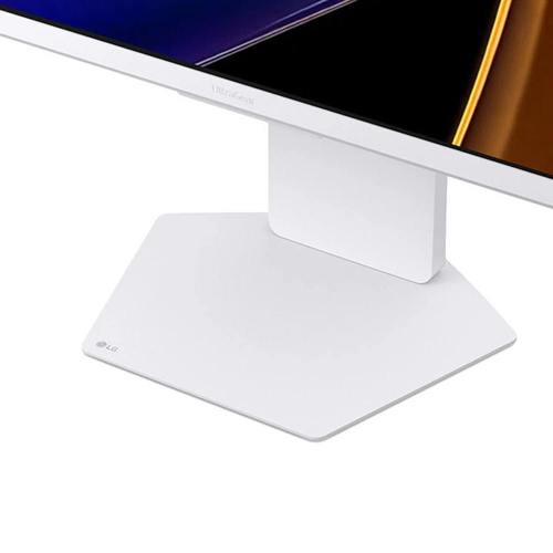 מסך מחשב גיימינג LG 32 UHD UltraGear AI Smart 32G810SA-W 